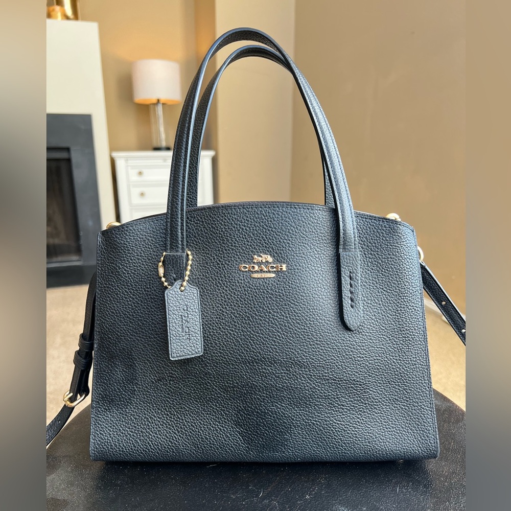 Coach bag with shoulder strap, black, like new